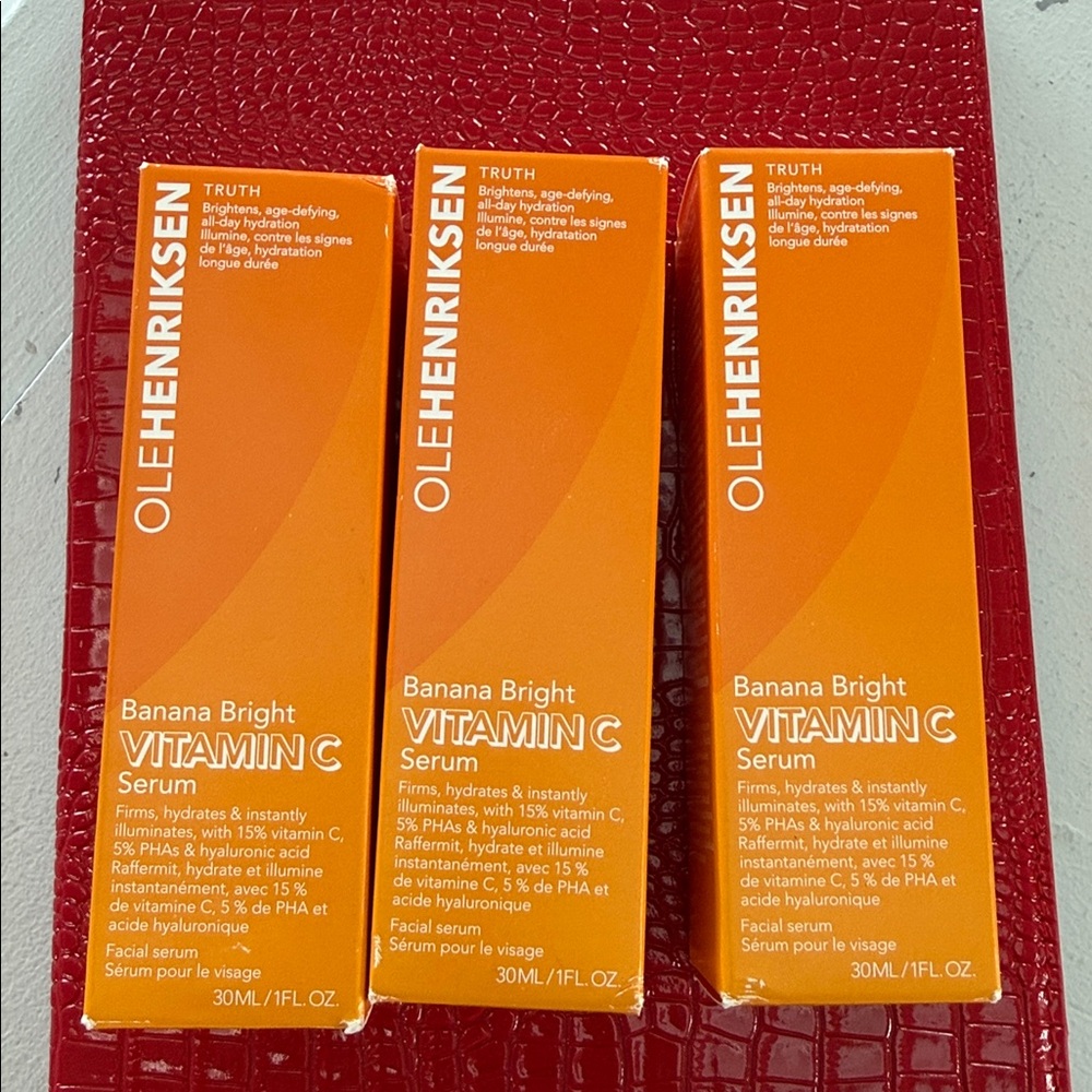 Ole Henriksen Vitamin C Serum - Orange and Red